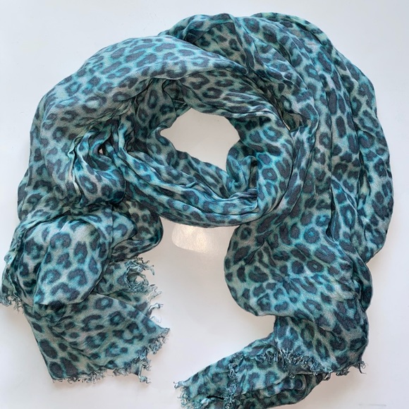 Scarfs - Picture 6 of 7